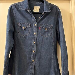 Women’s Size M Levi's Red Tab Dark Blue Denim Western Shirt